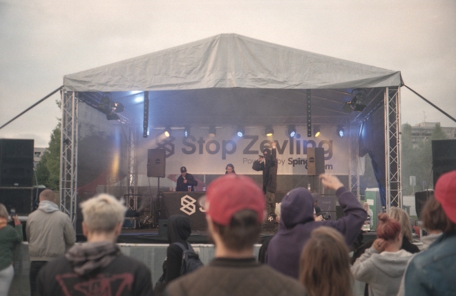 12 stop zevling, Josef K